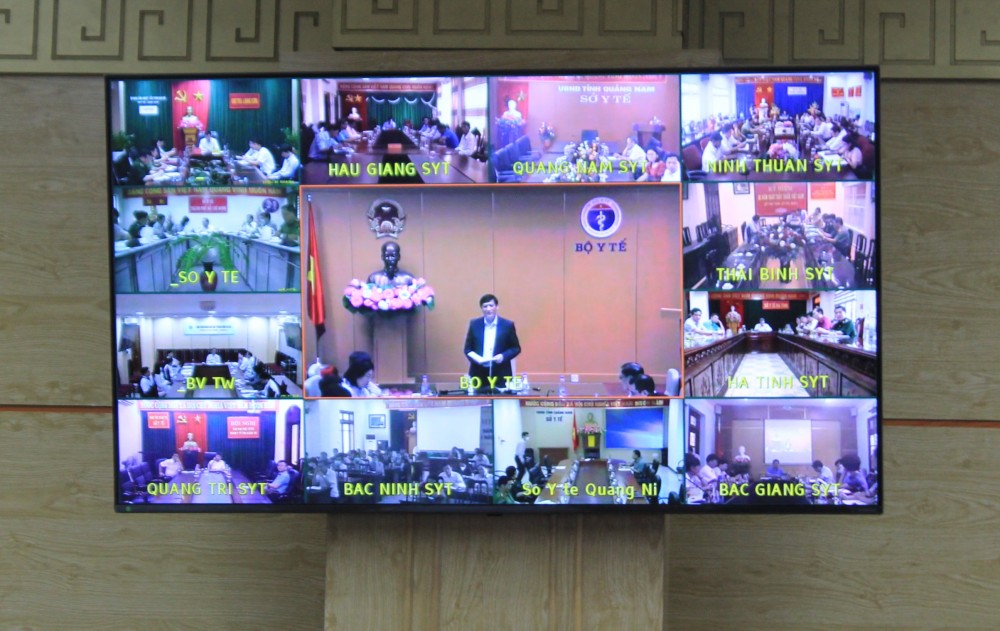  Quang cảnh hội nghị trực tuyến về công tác phòng chống dịch Covid-19 với 63 tỉnh, thành phố trên toàn quốc sáng 16/4.