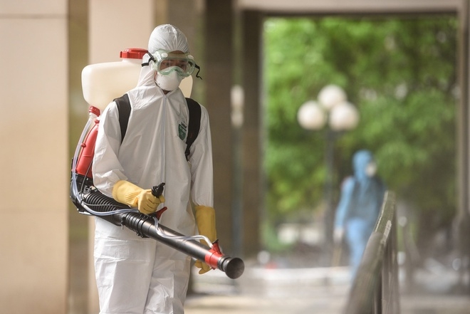 Hoạt động phun khử khuẩn phòng trừ sự lây lan của Covid-19. Hoạt động phun khử khuẩn phòng trừ sự lây lan của Covid-19.
