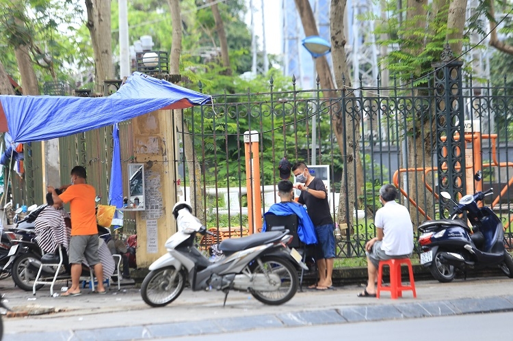 Dịch vụ cắt tóc ở Hà Nội sẽ được mở cửa trở lại