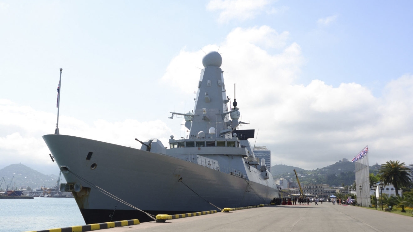 Bộ Quốc phòng Anh điều tra vụ tài liệu mật được tìm thấy ở trạm dừng xe buýt