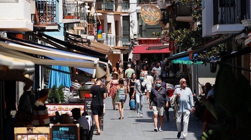 Tây Ban Nha trao thưởng cho người ‘hoãn’ nghỉ hưu