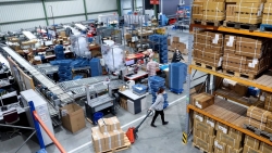 Đức với vaccine Covid-19: Kẻ dùng không hết, người lần chẳng ra