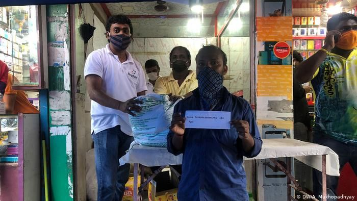 Lao động nhập cư ở Ấn Độ chật vật trở lại thành phố Lao động nhập cư ở Ấn Độ chật vật trở lại thành phố