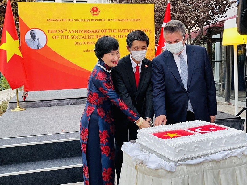 Kỷ niệm 76 năm Quốc khánh Việt Nam tại Thổ Nhĩ Kỳ Kỷ niệm 76 năm Quốc khánh Việt Nam tại Thổ Nhĩ Kỳ