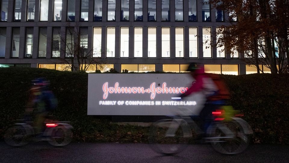 Vụ kiện thuốc giảm đau opioid: Johnson & Johnson chi hơn 40 triệu USD dàn xếp  tránh ra tòa