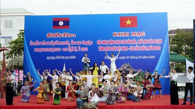 Thắm tình hữu nghị, hướng tới tương lai