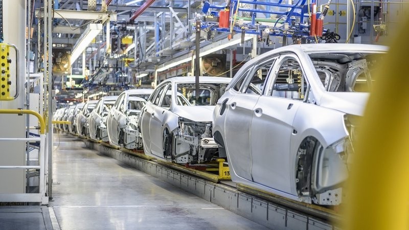 Thiếu nguồn cung nguyên vật liệu, kinh tế Đức-Pháp sụt giảm