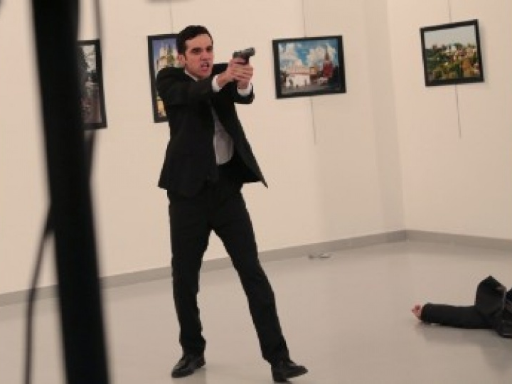 Tổng thống Putin: Vụ ám sát Đại sứ làm xói mòn tiến trình hòa bình Syria