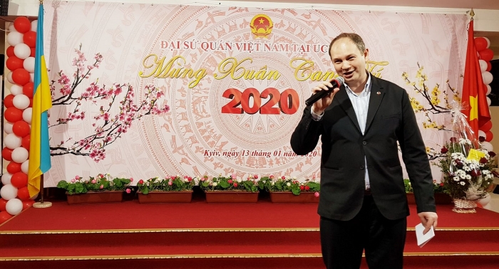 dai su quan viet nam tai ukraine to chuc tet co truyen xuan canh ty