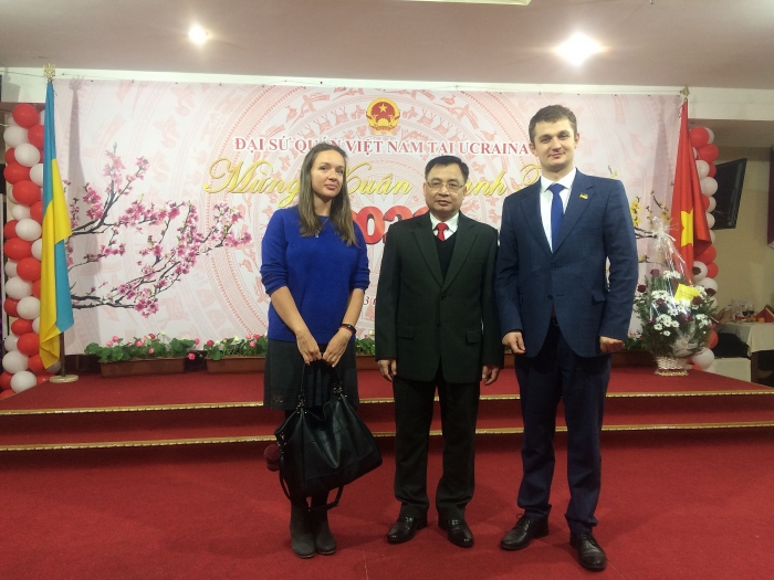 dai su quan viet nam tai ukraine to chuc tet co truyen xuan canh ty