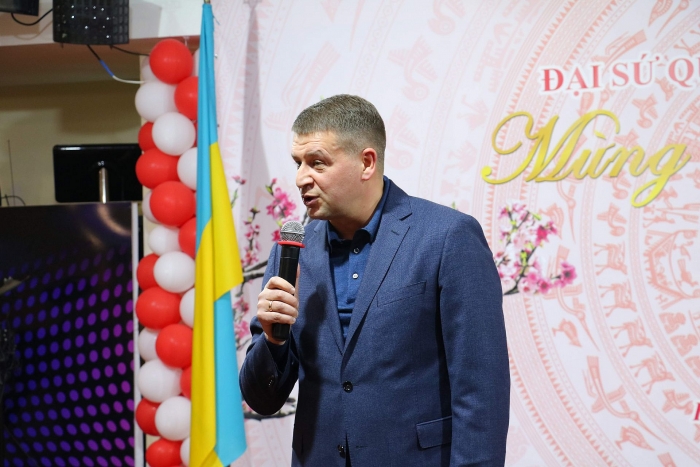 dai su quan viet nam tai ukraine to chuc tet co truyen xuan canh ty