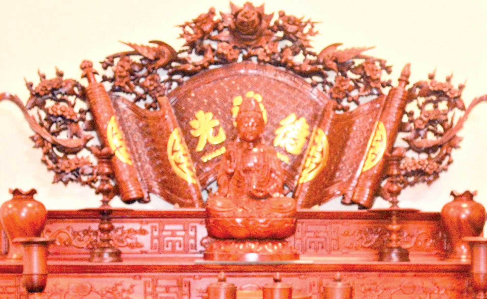 Sản phẩm chạm khắc gỗ tinh xảo. (Ảnh: MH)