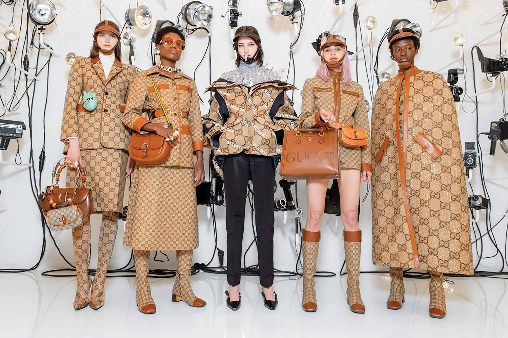 Bộ sưu tập kết hợp giữa hãng thời trang Gucci và Balenciaga. (Nguồn: Gucci) Bộ sưu tập kết hợp giữa hãng thời trang Gucci và Balenciaga. (Nguồn: Gucci)