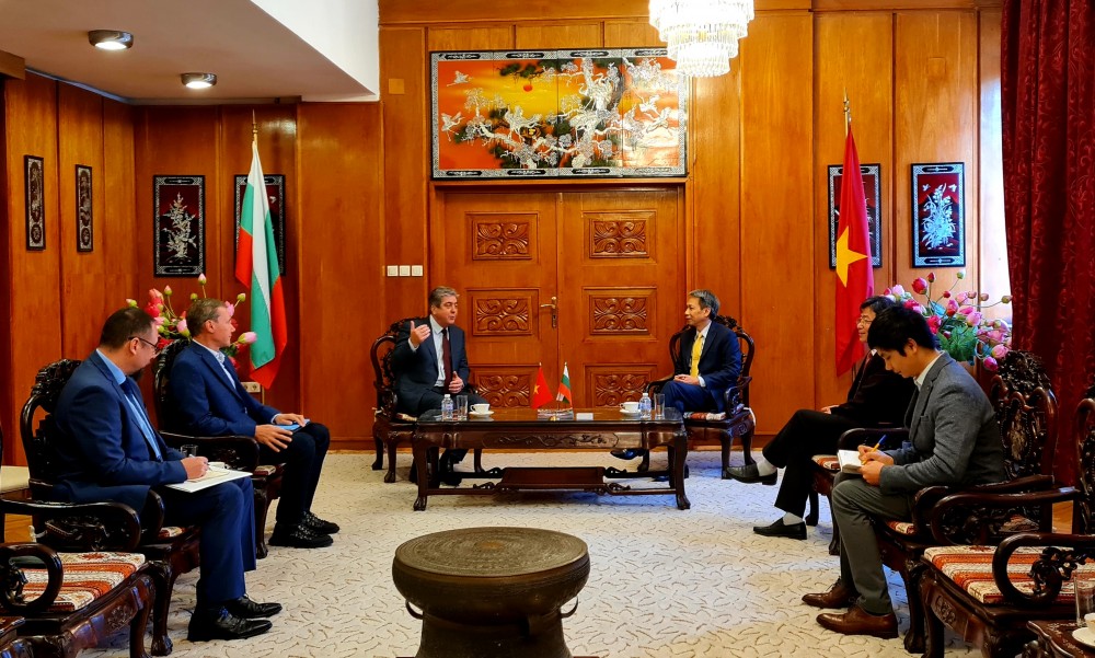 Đại sứ Đoàn Tuấn Linh đã có buổi làm việc với cựu Tổng thống Cộng hòa Bulgaria Georgi Parvanov Đại sứ Đoàn Tuấn Linh đã có buổi làm việc với cựu Tổng thống Cộng hòa Bulgaria Georgi Parvanov