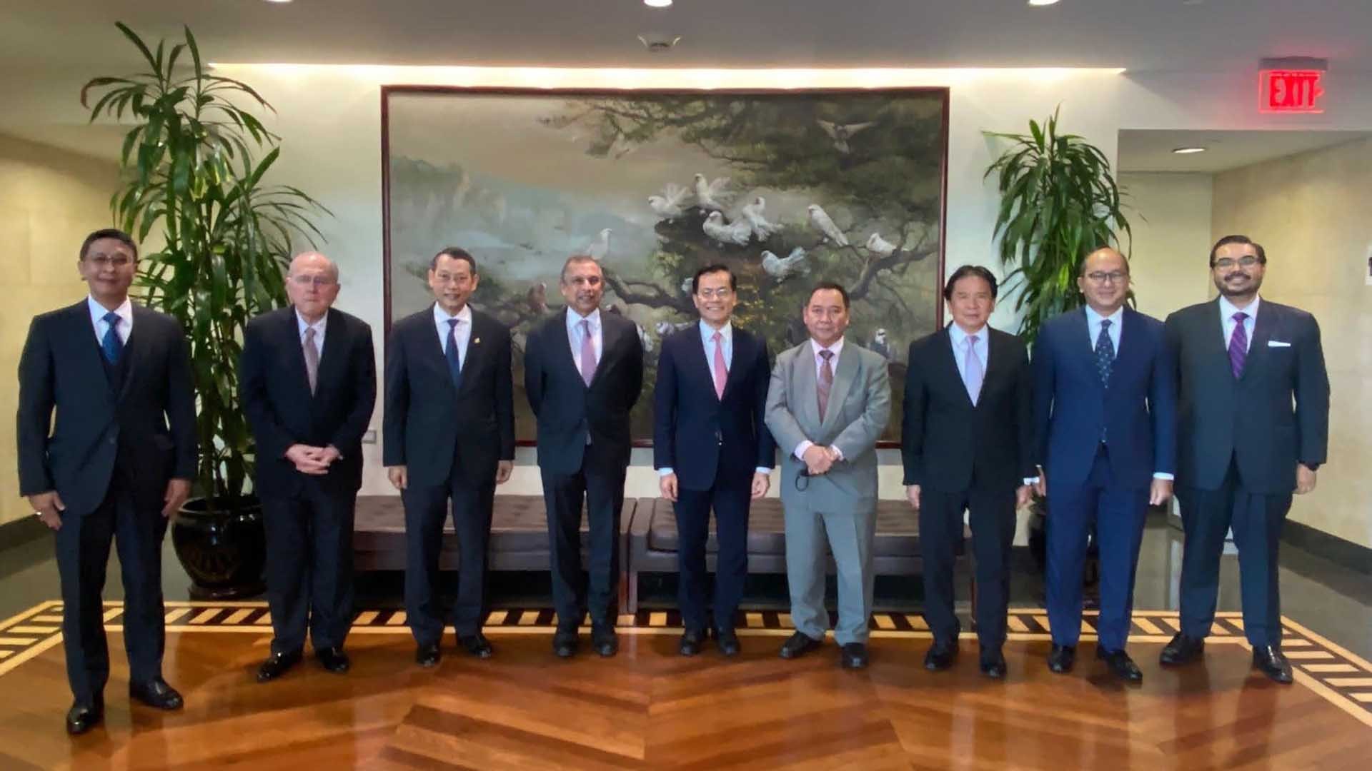 Đại sứ Hà Kim Ngọc đã chào từ biệt các bạn bè, đối tác từ chính quyền, Quốc hội Hoa Kỳ, Ngoại giao Đoàn tại Washington DC. Đại sứ Hà Kim Ngọc đã chào từ biệt các bạn bè, đối tác từ chính quyền, Quốc hội Hoa Kỳ, Ngoại giao Đoàn tại Washington DC.