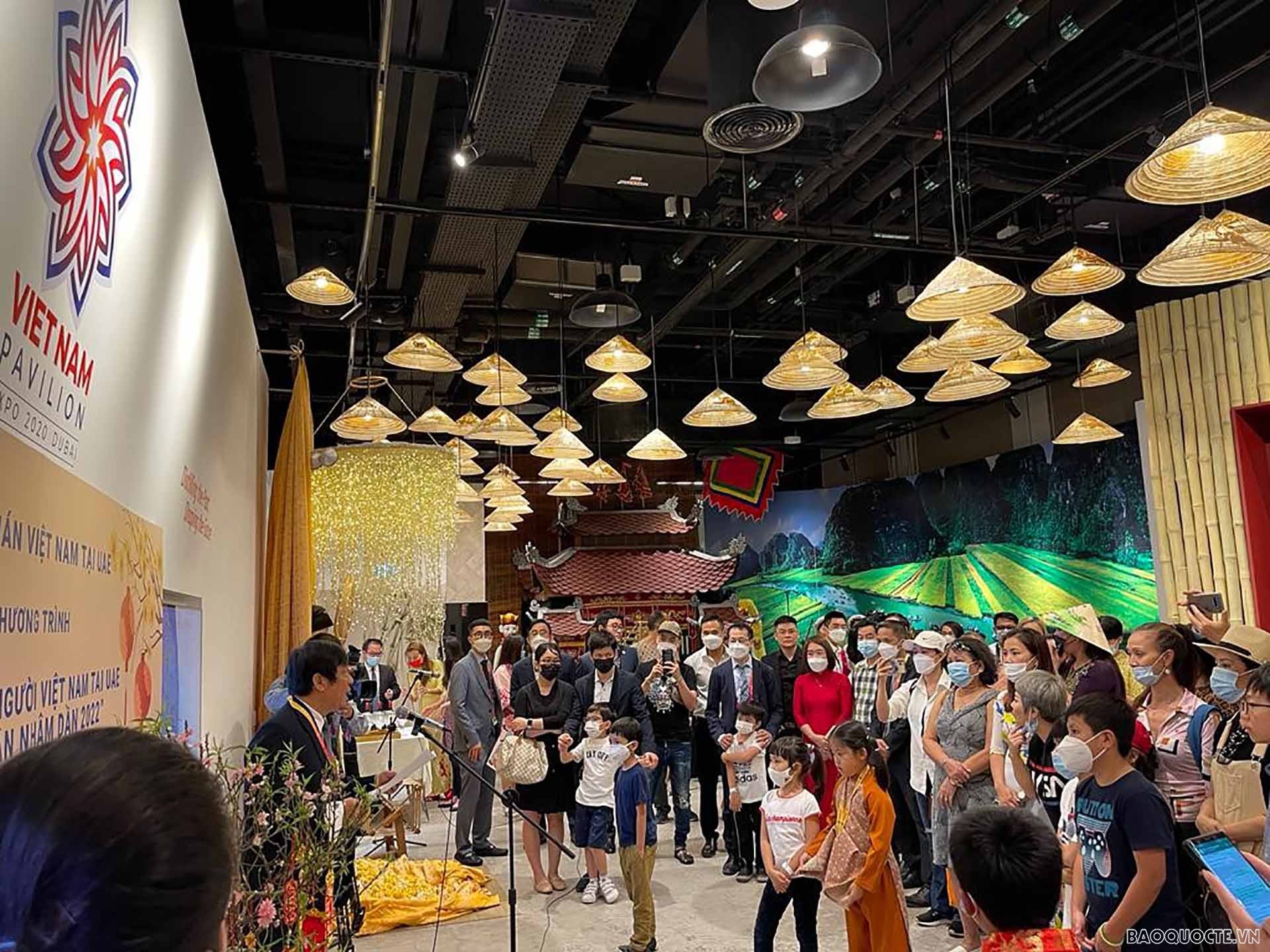 Nhà Triển lãm Việt Nam vinh dự được tham gia cùng Đại sứ quán Việt Nam tại UAE tổ chức chương trình đặc biệt gặp gỡ cộng đồng mừng Xuân Nhâm Dần.