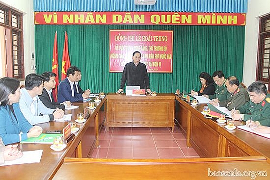 Thứ trưởng Lê Hoài Trung làm việc với tỉnh Sơn La về công tác đối ngoại và quản lý biên giới thu truong le hoai trung lam viec voi tinh son la ve cong tac doi ngoai va quan ly bien gioi