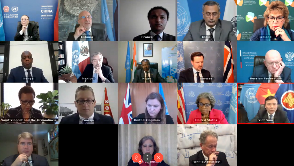 Hội đồng Bảo an Liên hợp quốc tổ chức phiên thảo luận mở trực tuyến về bảo vệ thường dân trước nạn đói do xung đột. Hội đồng Bảo an Liên hợp quốc tổ chức phiên thảo luận mở trực tuyến về bảo vệ thường dân trước nạn đói do xung đột.