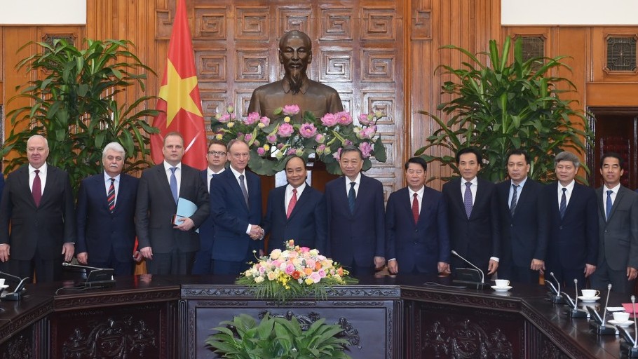 Nga sẵn sàng cung cấp cho Việt Nam số lượng đầy đủ vaccine Sputnik-V