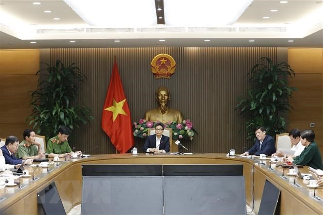 Phó Thủ tướng Vũ Đức Đam, Trưởng Ban Chỉ đạo Quốc gia phòng, chống dịch bệnh COVID-19 chủ trì cuộc họp. (Ảnh: Dương Giang/TTXVN) Phó Thủ tướng Vũ Đức Đam, Trưởng Ban Chỉ đạo Quốc gia phòng, chống dịch bệnh COVID-19 chủ trì cuộc họp. (Ảnh: Dương Giang/TTXVN)