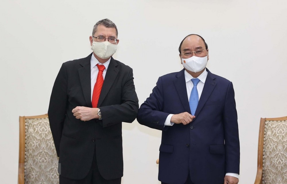 Thủ tướng Nguyễn Xuân Phúc đón Đại sứ Cộng hòa Áo Thomas Schuller-Gotzburg. (Ảnh: Thống Nhất/TTXVN) Thủ tướng Nguyễn Xuân Phúc đón Đại sứ Cộng hòa Áo Thomas Schuller-Gotzburg. (Ảnh: Thống Nhất/TTXVN)