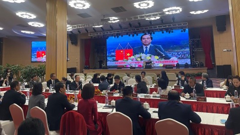 Phó Bí thư, Chủ tịch UBND tỉnh Lào Cai Trịnh Xuân Trường phát biểu trực tuyến chúc mừng Lễ kỷ niệm.