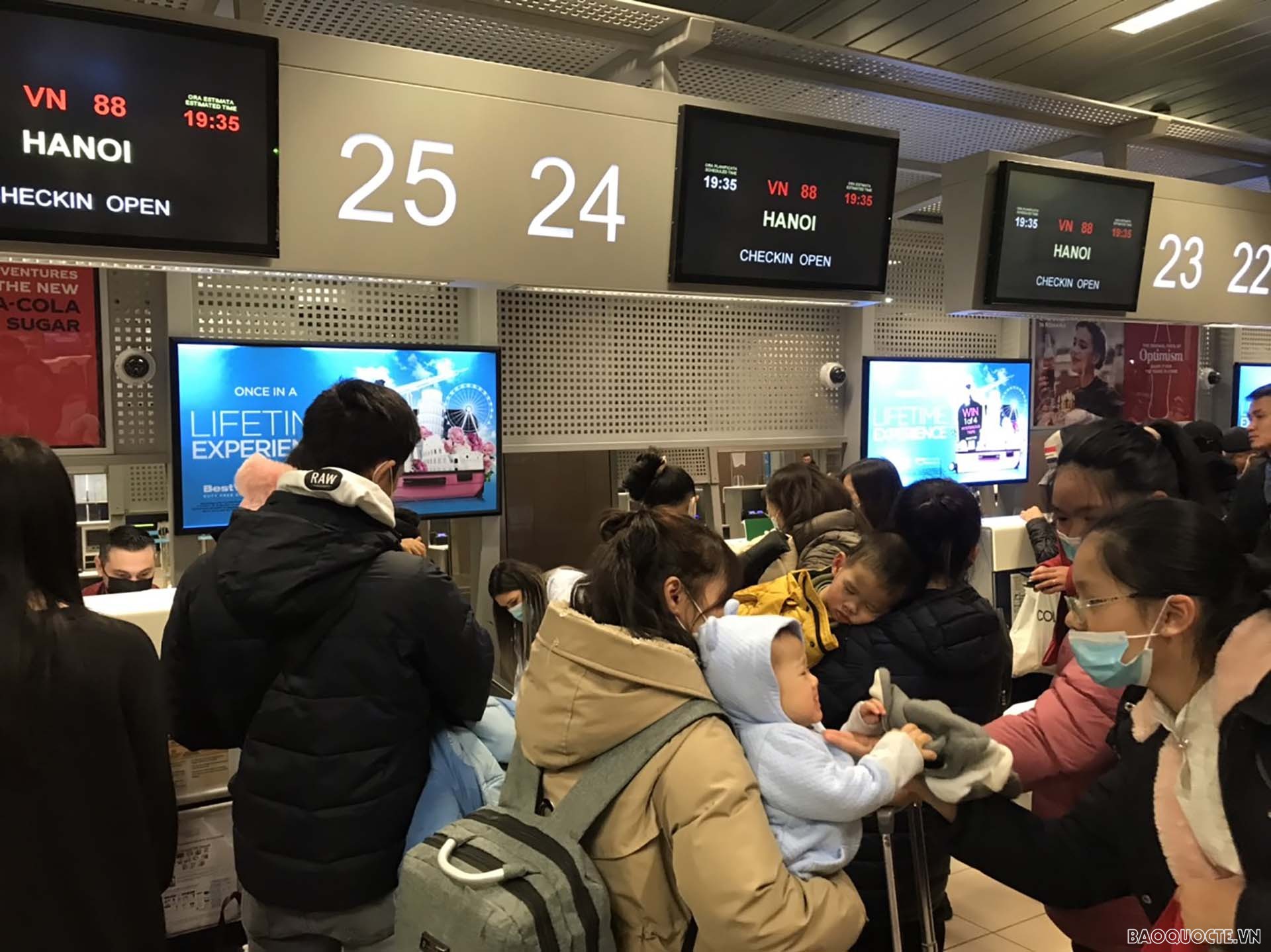 Cập nhật. Nỗ lực không ngừng nghỉ trong bảo hộ công dân Việt Nam ở Ukraine Cập nhật. Nỗ lực không ngừng nghỉ trong bảo hộ công dân Việt Nam ở Ukraine