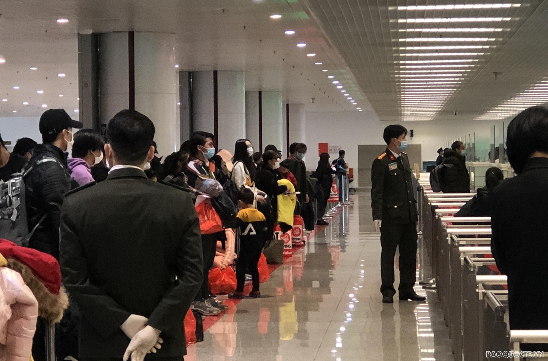 Cập nhật. Nỗ lực không ngừng nghỉ trong bảo hộ công dân Việt Nam ở Ukraine Cập nhật. Nỗ lực không ngừng nghỉ trong bảo hộ công dân Việt Nam ở Ukraine