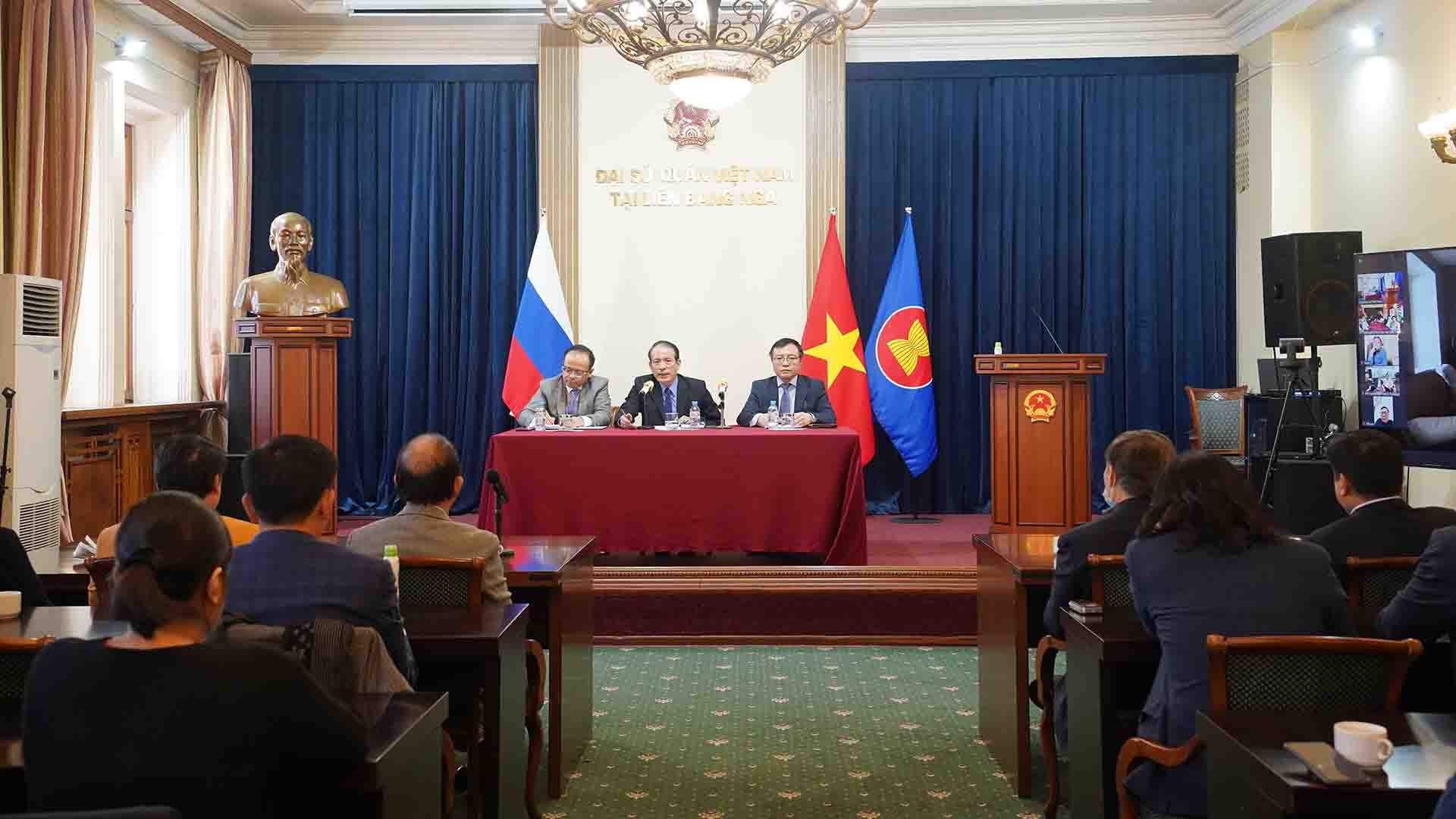 Quang cảnh buổi tọa đàm. (Nguồn: TTXVN) Quang cảnh buổi tọa đàm. (Nguồn: TTXVN)