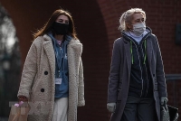 dai dich covid 19 voi doi chan dau xe de cuop do an