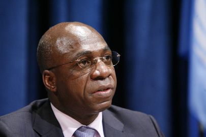 Điện mừng Bộ trưởng Ngoại giao nước Cộng hòa Angola