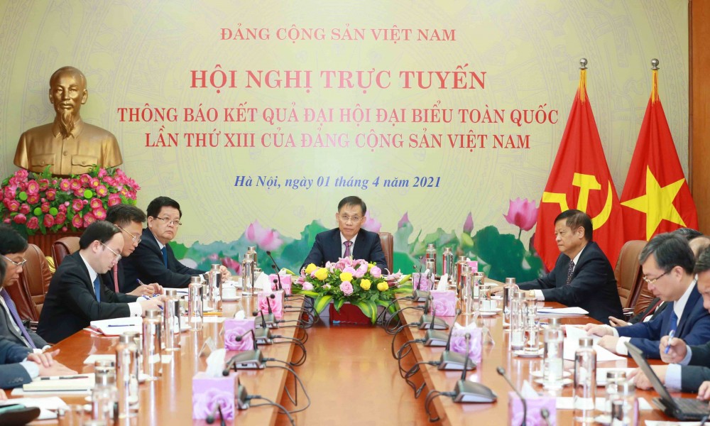 Chiều 01/4/2021, tại Hà Nội, Ban Đối ngoại Trung ương tổ chức Hội nghị trực tuyến thông báo kết quả Đại hội đại biểu toàn quốc lần thứ XIII của Đảng Cộng sản Việt Nam tới Đảng Nhân dân Cách mạng Lào. Đồng chí Lê Hoài Trung, Uỷ viên Trung ương Đảng, Trưởng Ban Đối ngoại Trung ương chủ trì Hội nghị. Ảnh: Phương Hoa – TTXVN