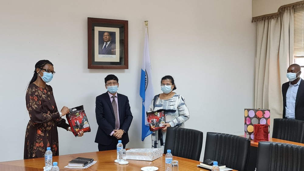 Mozambique mong muốn đẩy mạnh hợp tác giáo dục với Việt Nam Mozambique mong muốn đẩy mạnh hợp tác giáo dục với Việt Nam