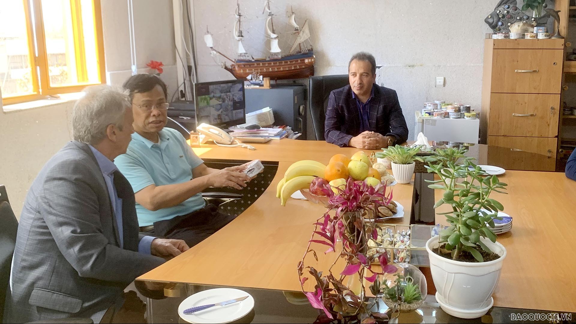 Đại sứ Lương Quốc Huy thăm và làm việc tại tỉnh Mazandaran, Iran