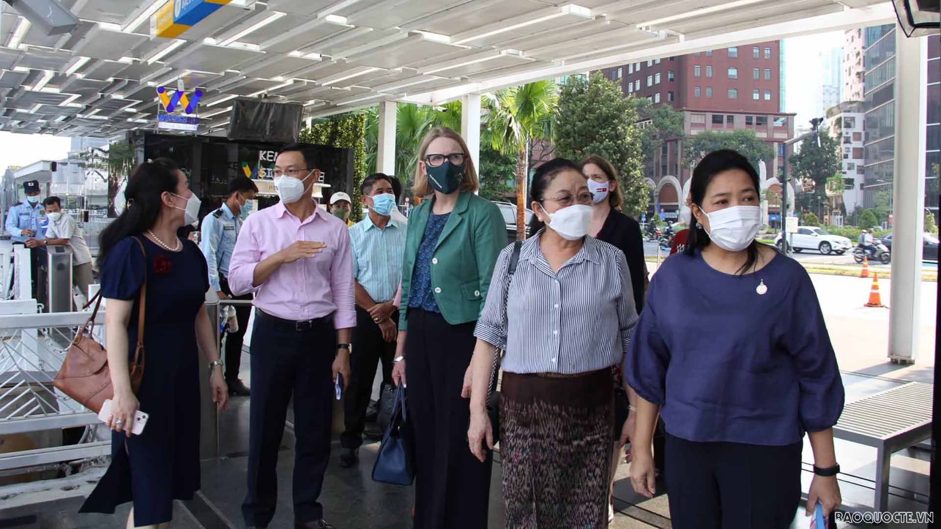 Chương trình giao lưu ngày Quốc tế Phụ nữ 8/3 với Lãnh sự đoàn được Sở Ngoại vụ tổ chức thường niên. Chương trình giao lưu ngày Quốc tế Phụ nữ 8/3 với Lãnh sự đoàn được Sở Ngoại vụ tổ chức thường niên.