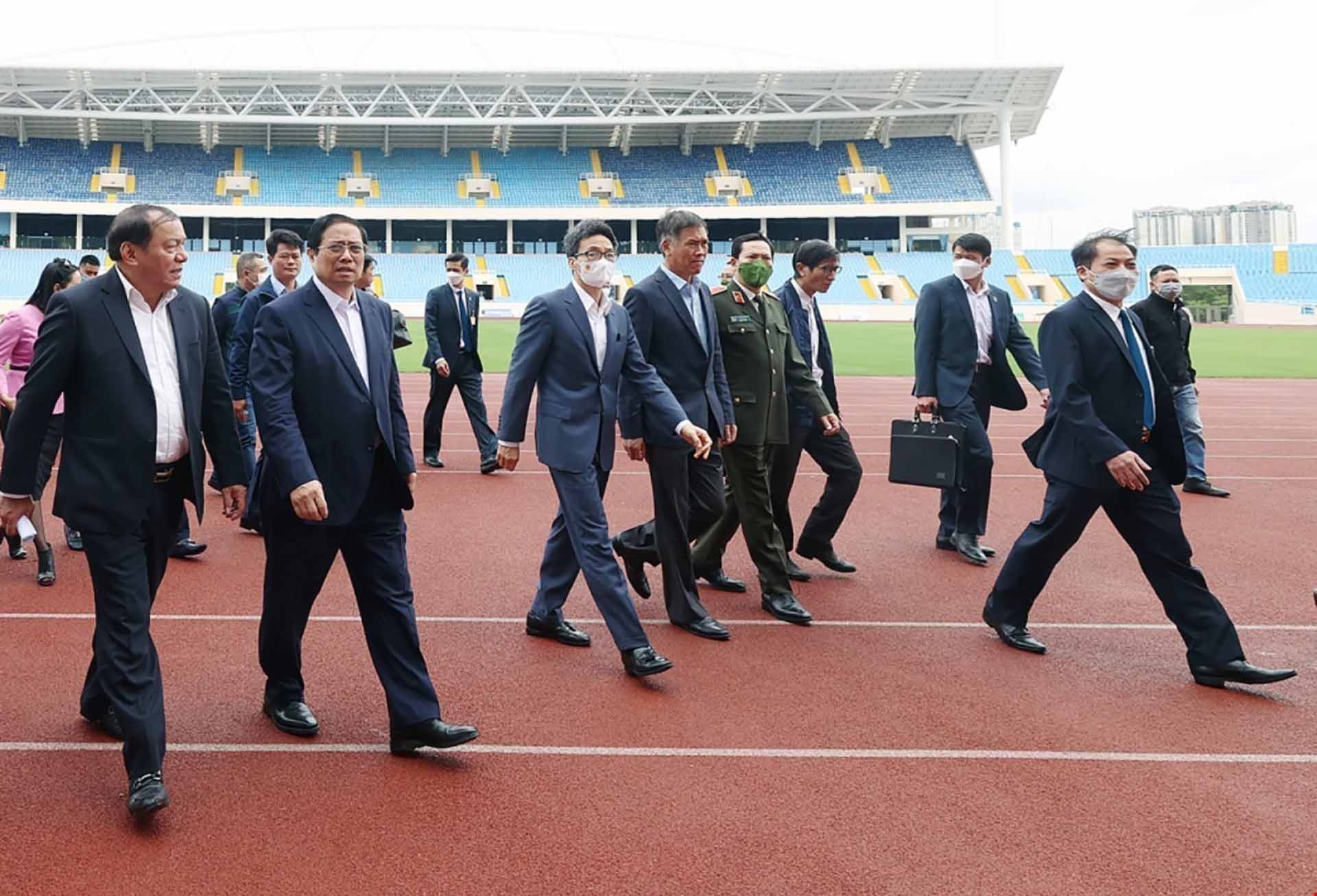 Thủ tướng Phạm Minh Chính kiểm tra cơ sở hạ tầng Sân vận động quốc gia Mỹ Đình. (Nguồn: TTXVN) Thủ tướng Phạm Minh Chính kiểm tra cơ sở hạ tầng Sân vận động quốc gia Mỹ Đình. (Nguồn: TTXVN)