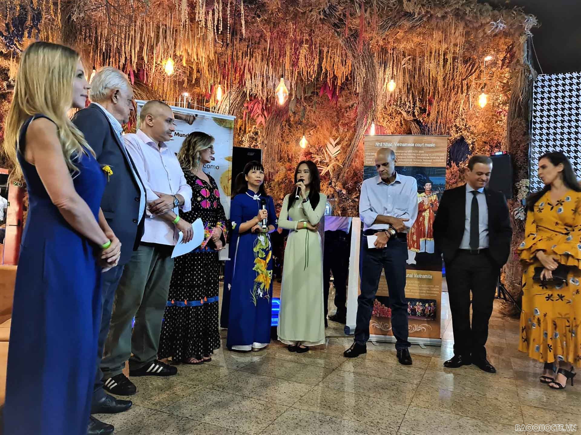 Đại sứ Phạm Thị Kim Hoa phát biểu tại sự kiện. Đại sứ Phạm Thị Kim Hoa phát biểu tại sự kiện.