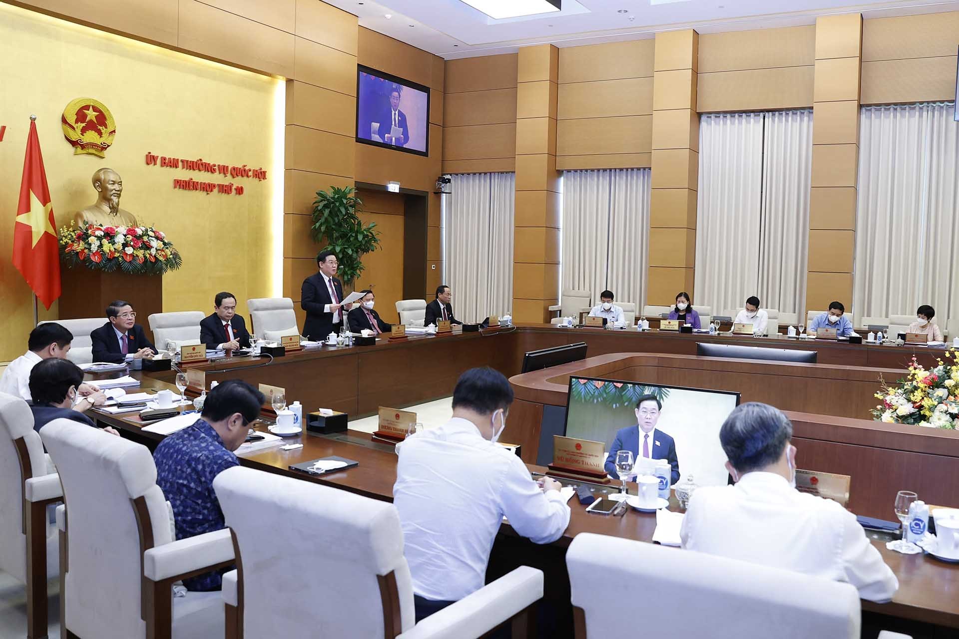 Bế mạc Phiên họp thứ 10 của Ủy ban Thường vụ Quốc hội Bế mạc Phiên họp thứ 10 của Ủy ban Thường vụ Quốc hội