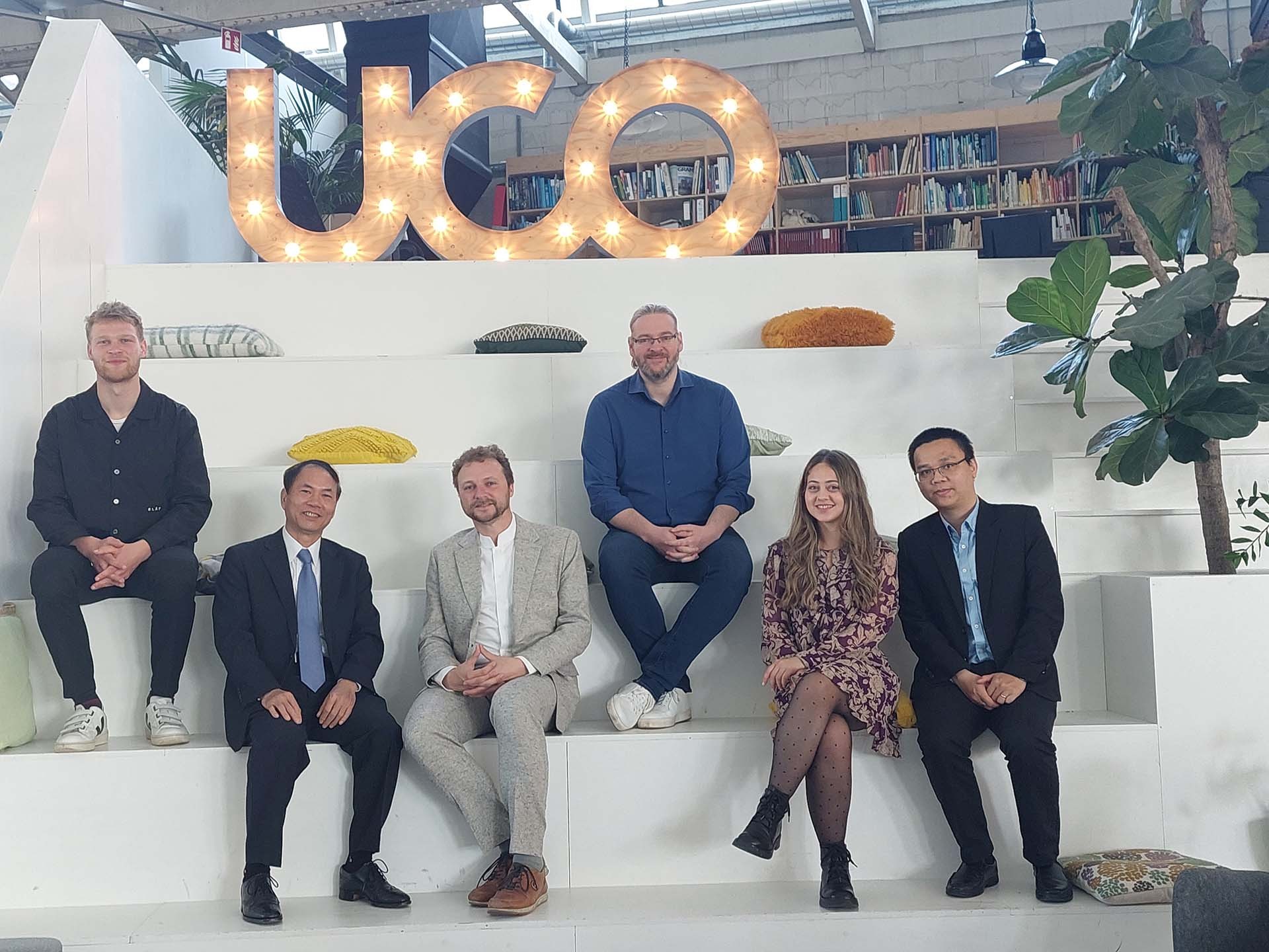 Đại sứ Phạm Việt Anh làm việc với công ty Except Integrated Sustainability trao đổi về hợp tác phát triển bền vững, chống biến đổi khí hậu.