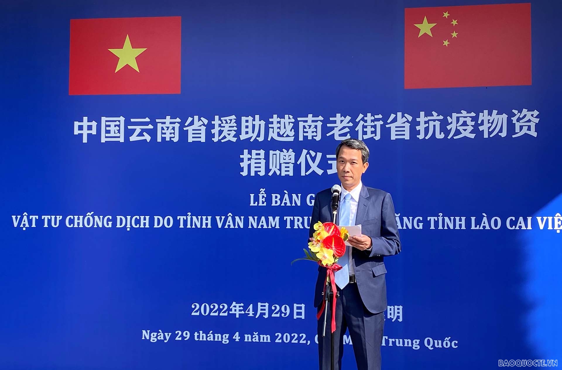 Tổng lãnh sự Nguyễn Trung Hiếu phát biểu tại buổi lễ.