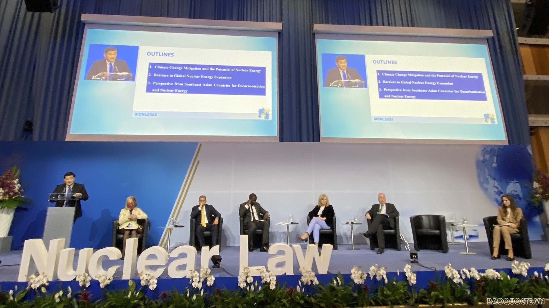 Tham dự Hội nghị có gần 1000 đại diện đến từ 127 quốc gia và 200 cơ quan của LHQ, các tổ chức quốc tế liên chính phủ và phi chính phủ, các viện nghiên cứu, trường đại học hàng đầu trong lĩnh vực hạt nhân và luật hạt nhân. Tham dự Hội nghị có gần 1000 đại diện đến từ 127 quốc gia và 200 cơ quan của LHQ, các tổ chức quốc tế liên chính phủ và phi chính phủ, các viện nghiên cứu, trường đại học hàng đầu trong lĩnh vực hạt nhân và luật hạt nhân.