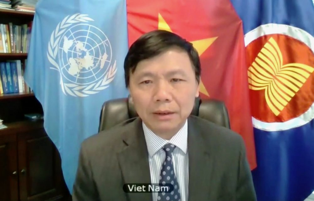 Phát biểu tại cuộc họp, Đại sứ Đặng Đình Quý, Trưởng Phái đoàn thường trực Việt Nam tại LHQ