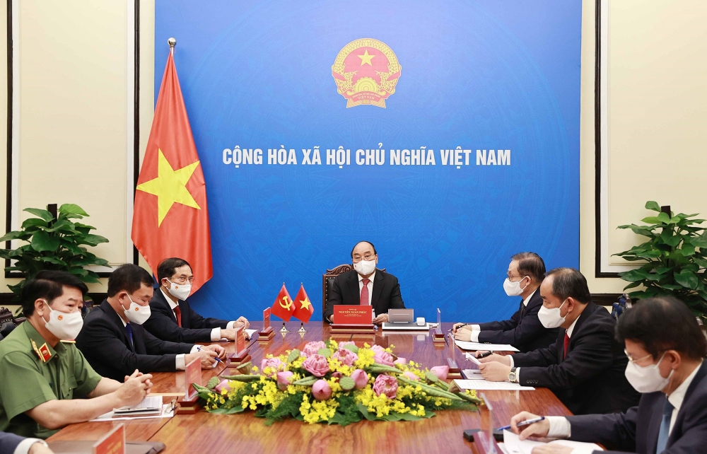 Chủ tịch nước Nguyễn Xuân Phúc điện đàm với Tổng Bí thư, Chủ tịch Trung Quốc Tập Cận Bình