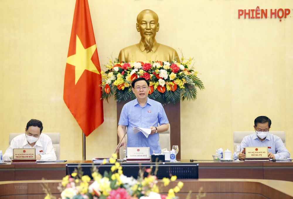 Chủ tịch Quốc hội Vương Đình Huệ phát biểu khai mạc phiên họp. (Nguồn: TTXVN)