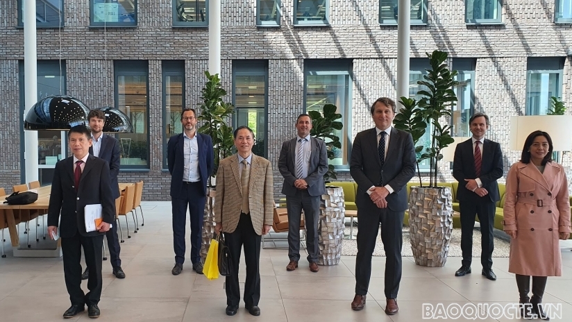 Đại sứ Việt Nam tại Hà Lan Phạm Việt Anh làm việc với Tập đoàn hàng hải Boskalis N.V