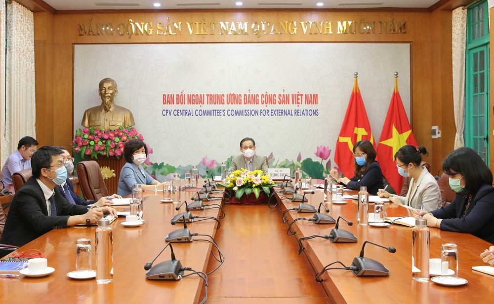 Hội nghị trực tuyến thông báo kết quả Đại hội XIII của Đảng tới lãnh đạo Đảng Cộng sản Cuba và Đảng nước Nga Thống nhất Hội nghị trực tuyến thông báo kết quả Đại hội XIII của Đảng tới lãnh đạo Đảng Cộng sản Cuba và Đảng nước Nga Thống nhất