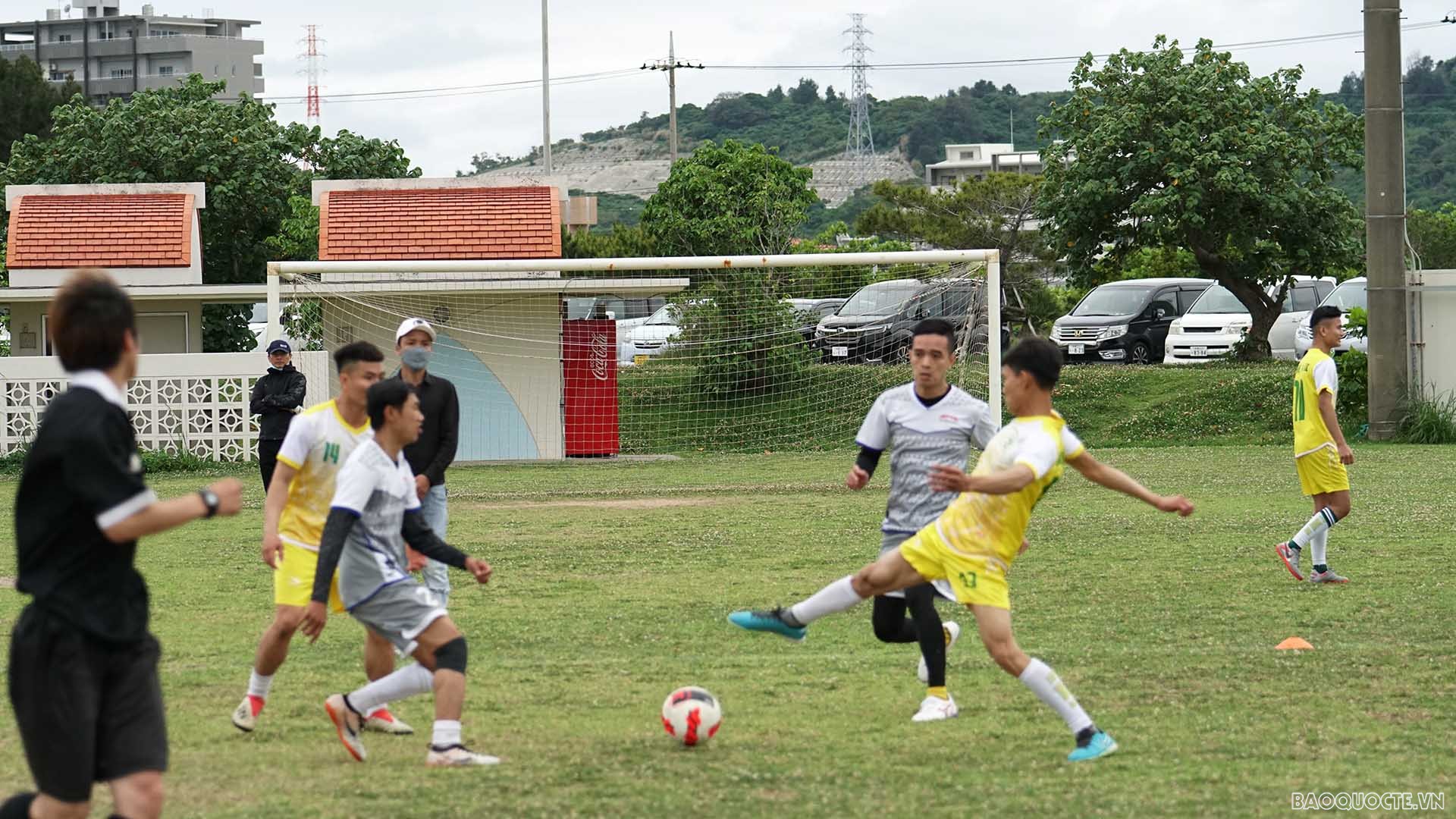 Không khí thi đấu trên sân. Không khí thi đấu trên sân.