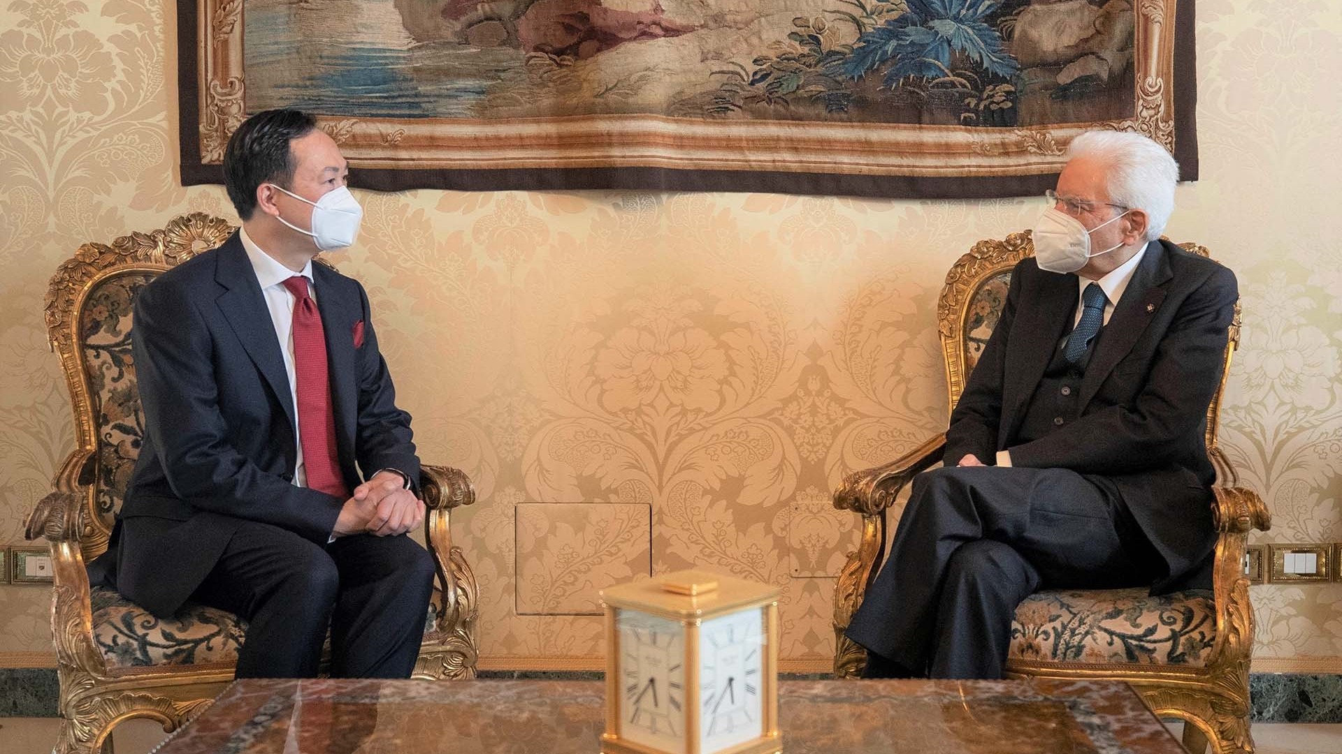 Đại sứ Dương Hải Hưng trình Thư ủy nhiệm lên Tổng thống Italy Sergio Mattarella