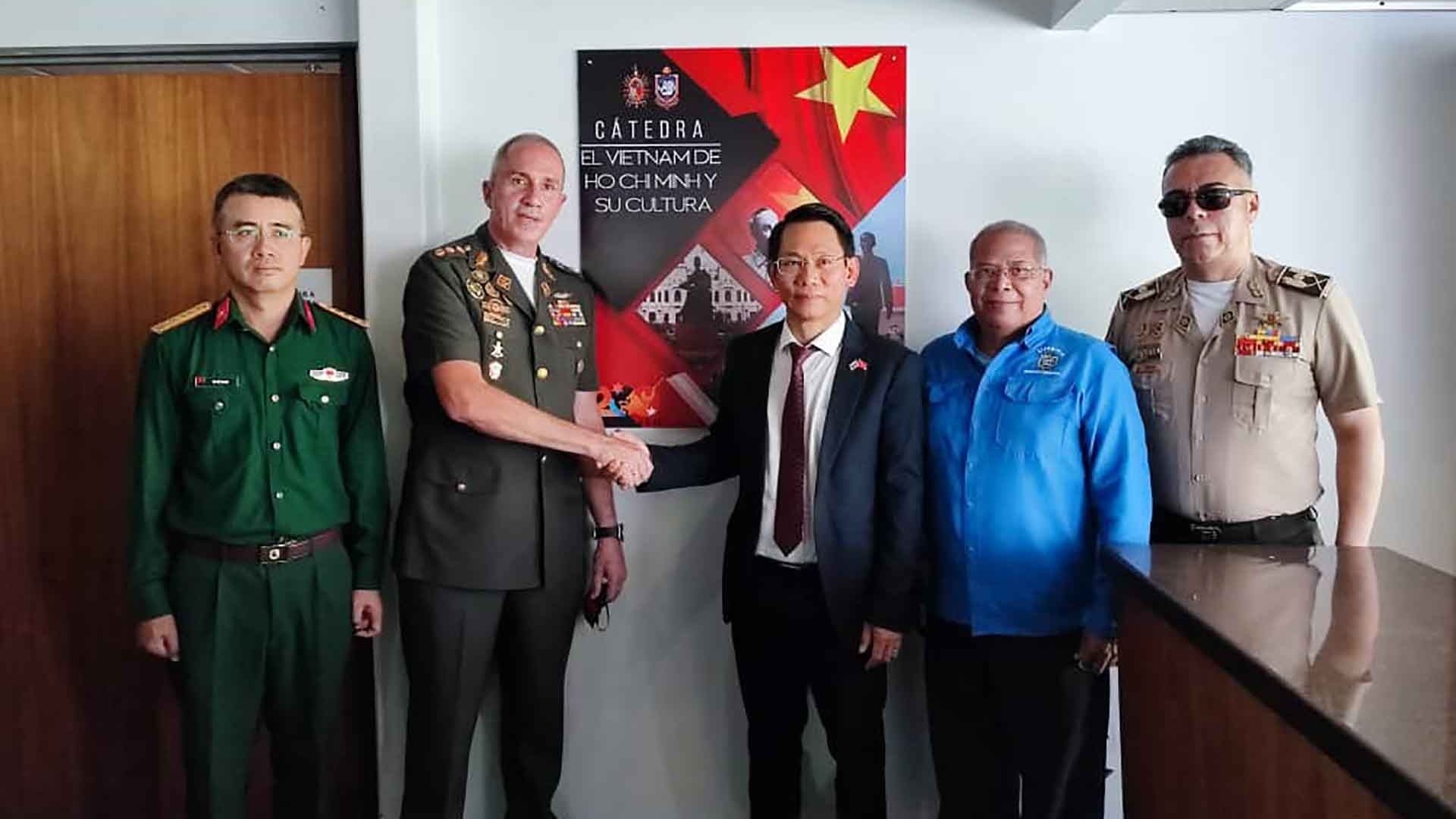 Khai trương Khoa ‘Đất nước và văn hóa Việt Nam thời đại Hồ Chí Minh’ tại trường UNEFA, Venezuela