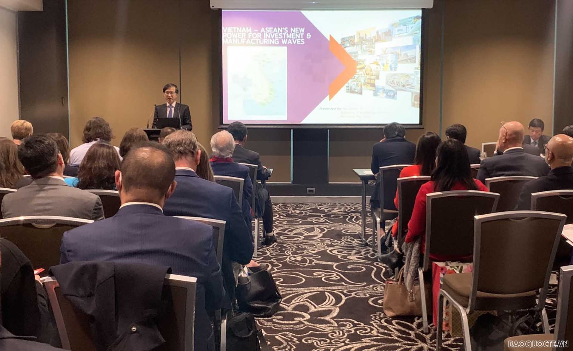 Đại sứ Nguyễn Tất Thành phát biểu tại Diễn đàn Doanh nghiệp ASEAN-Australia.